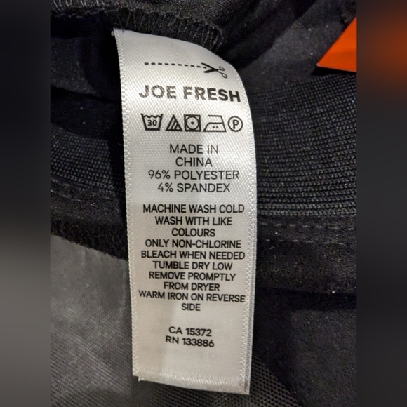 Joe Fresh  Women's Faux suede Leggings Stretch Black  plus Size 2X NWT. - Picture 9 of 9